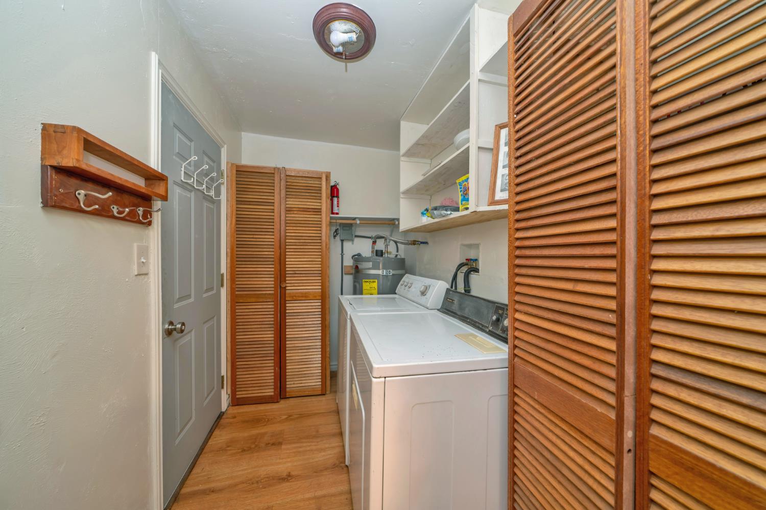 Detail Gallery Image 12 of 36 For 1334 Sugar Loaf Ave, Kyburz,  CA 95720 - 1 Beds | 2 Baths