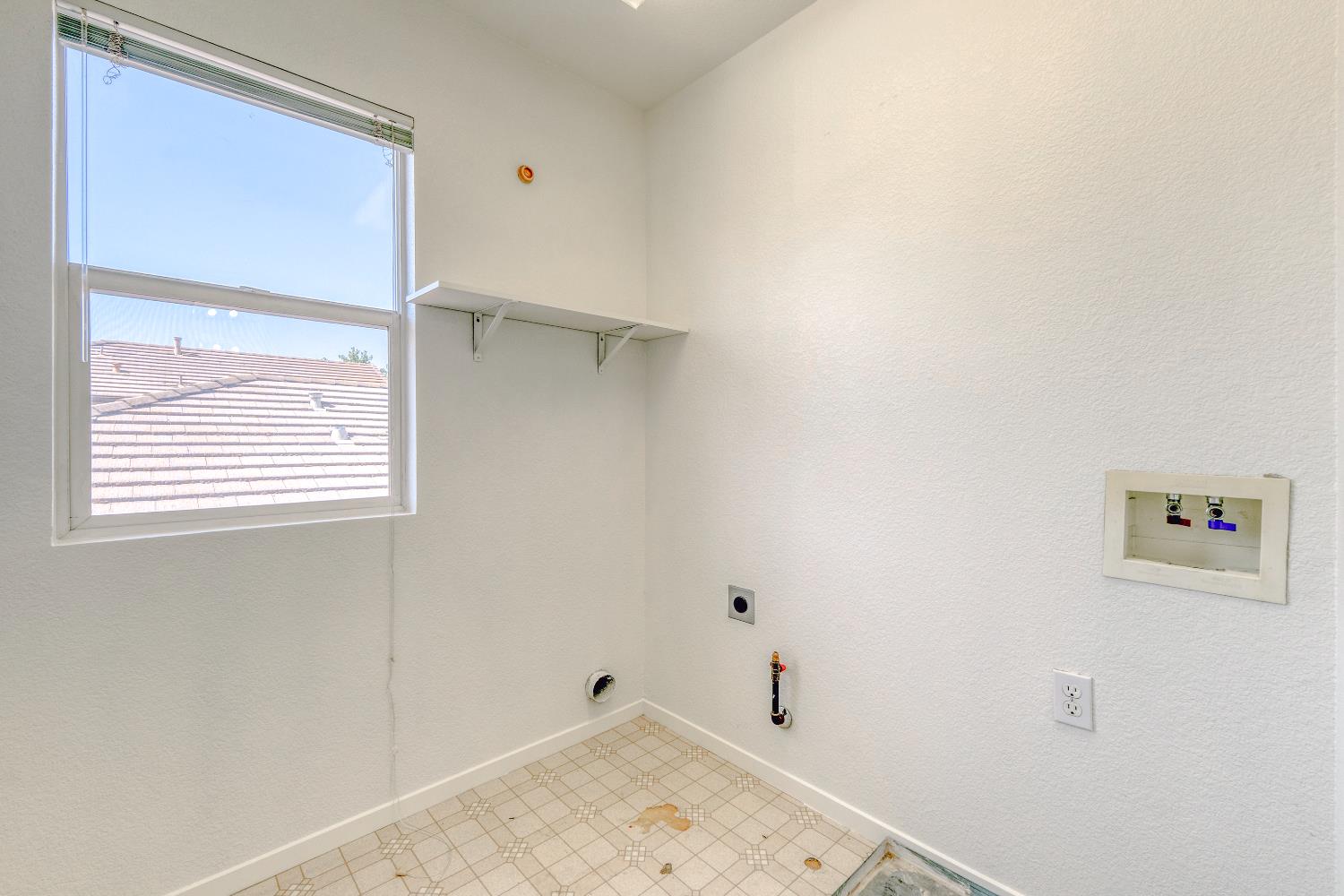 Detail Gallery Image 24 of 32 For 7953 Pearl Drop Ct, Antelope,  CA 95843 - 6 Beds | 3 Baths