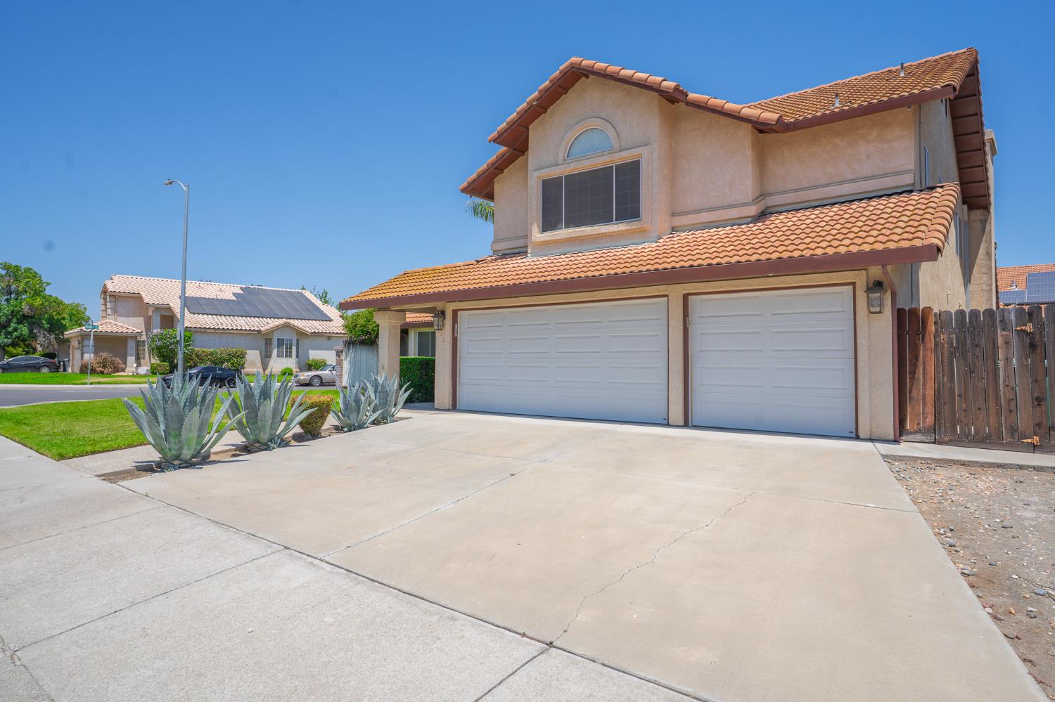 Detail Gallery Image 12 of 95 For 252 Stonewood Dr, Los Banos,  CA 93635 - 4 Beds | 3 Baths