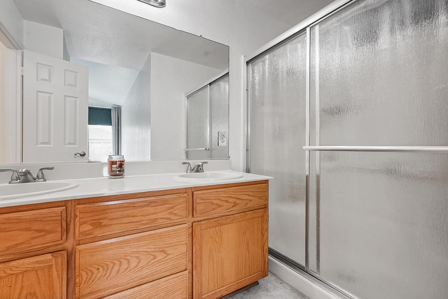 Detail Gallery Image 13 of 23 For 1050 Zion Ct, Tracy,  CA 95376 - 4 Beds | 2/1 Baths