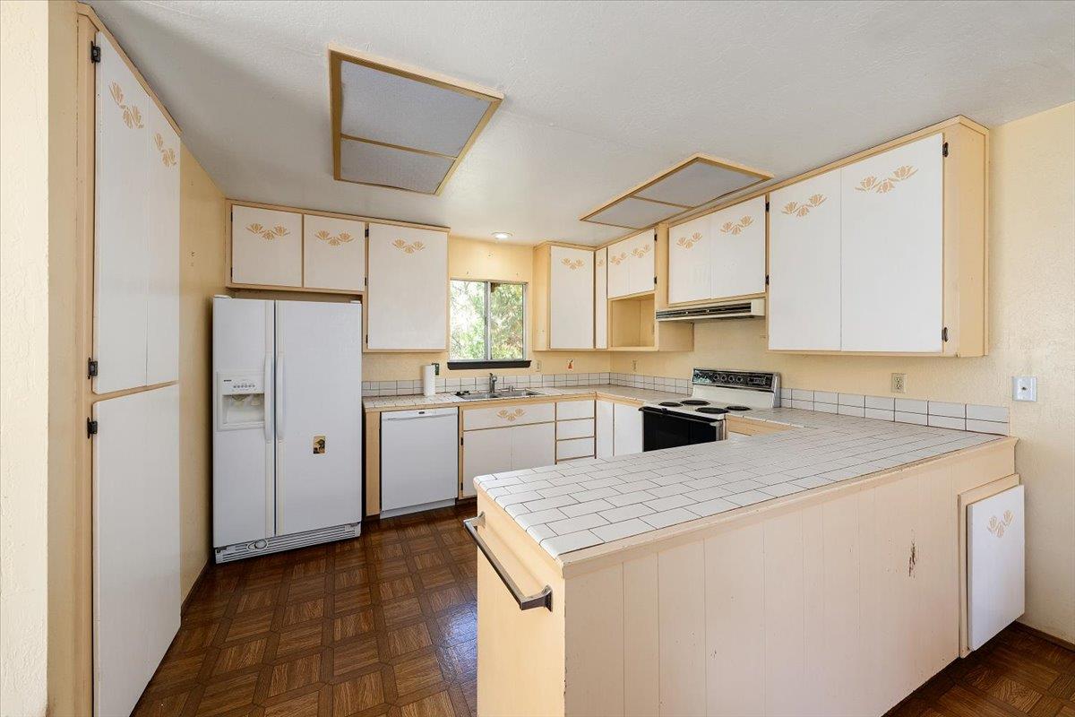 Detail Gallery Image 12 of 44 For 5941 Garden Park Dr, Garden Valley,  CA 95633 - 3 Beds | 2/1 Baths