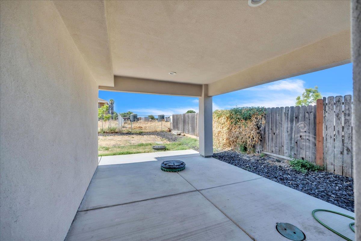 Detail Gallery Image 27 of 36 For 3125 Gladys Ave, West Sacramento,  CA 95691 - 2 Beds | 3/1 Baths