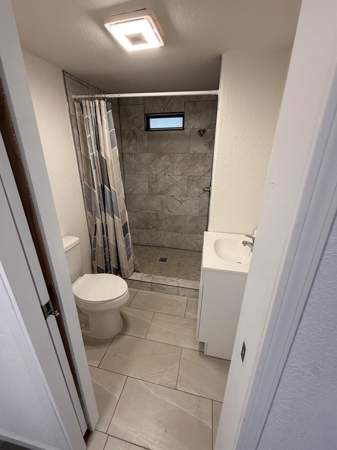 Detail Gallery Image 6 of 7 For 425 20th Century Ave C-18, Turlock,  CA 95380 - 1 Beds | 1 Baths