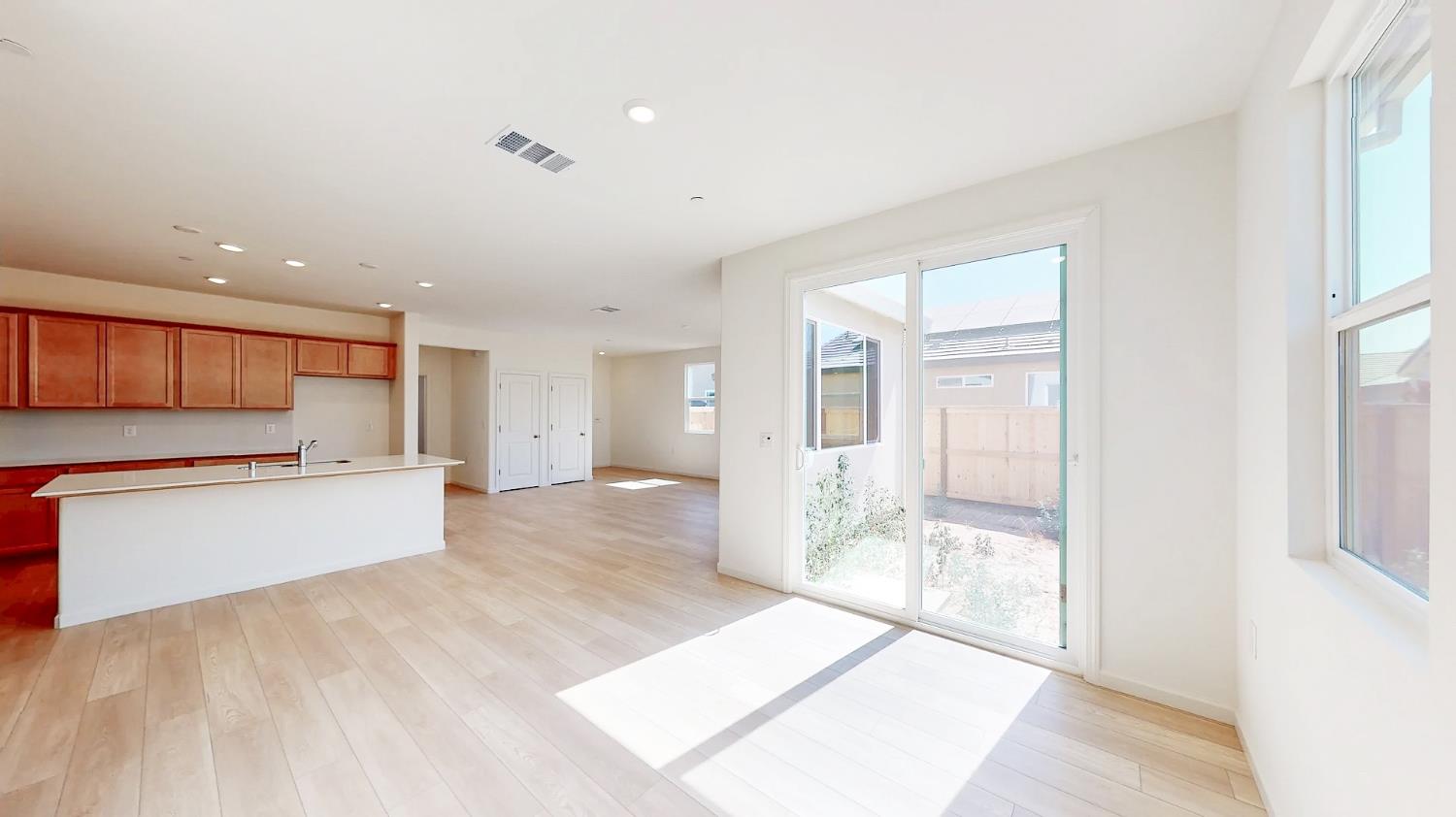 Detail Gallery Image 16 of 55 For 6312 Sun Haven St, Hughson,  CA 95326 - 3 Beds | 2 Baths