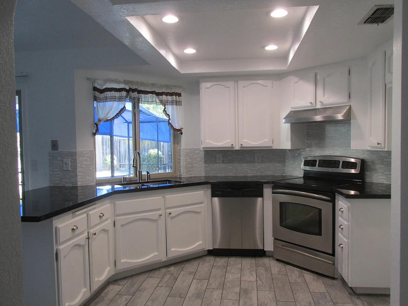 Detail Gallery Image 6 of 46 For 4370 Armadale Way, Sacramento,  CA 95823 - 3 Beds | 2 Baths