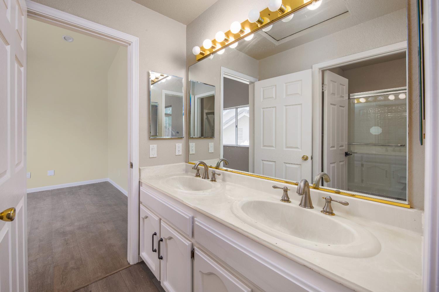 Detail Gallery Image 25 of 50 For 270 Camelot Dr, Tracy,  CA 95376 - 4 Beds | 3 Baths