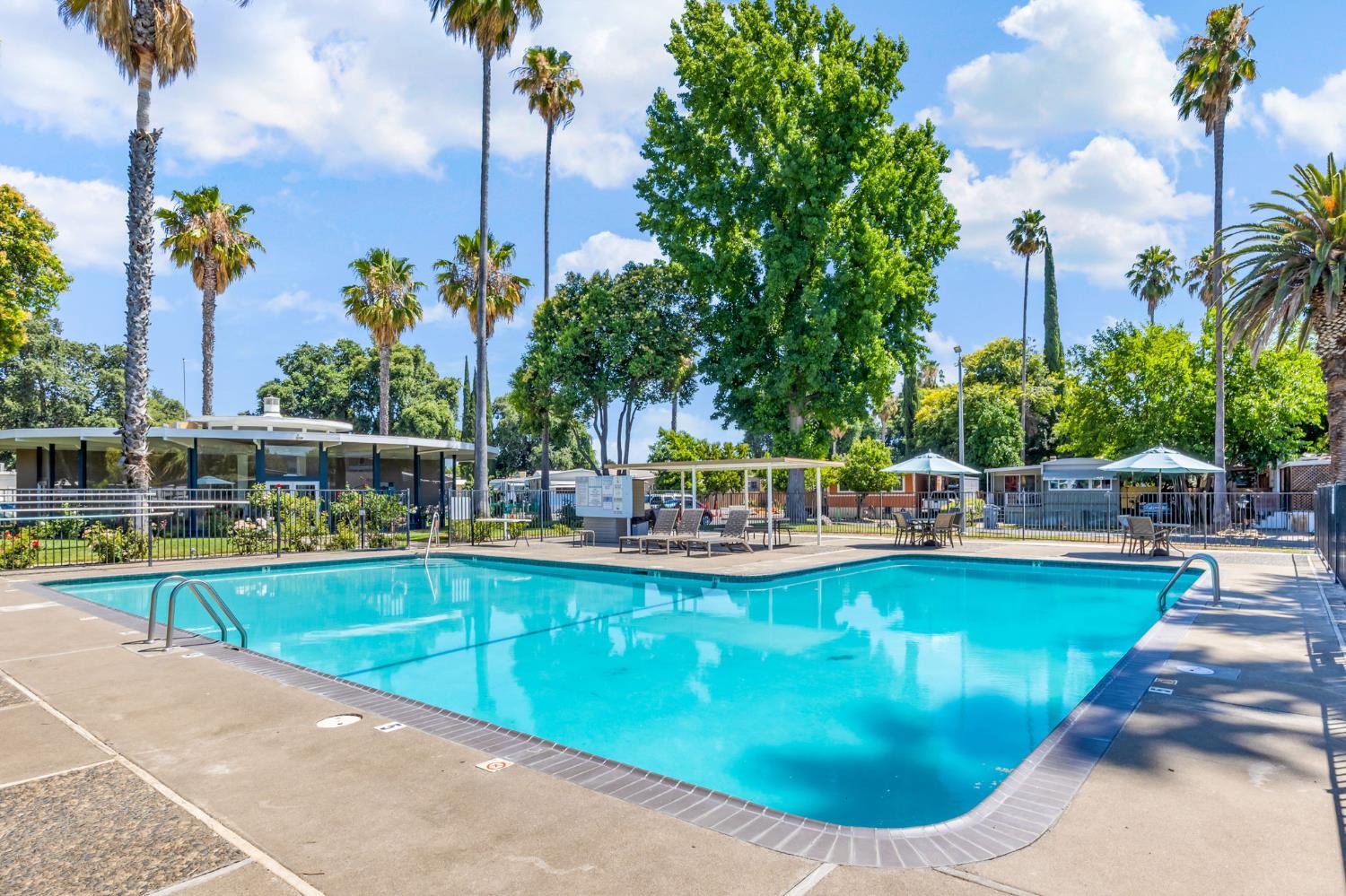 Detail Gallery Image 42 of 47 For 1050 W Capitol Ave 11, West Sacramento,  CA 95691 - 3 Beds | 2 Baths