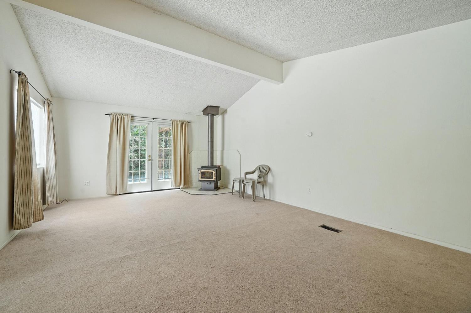Detail Gallery Image 9 of 80 For 16000 Sutter Creek Rd, Sutter Creek,  CA 95685 - 3 Beds | 2 Baths
