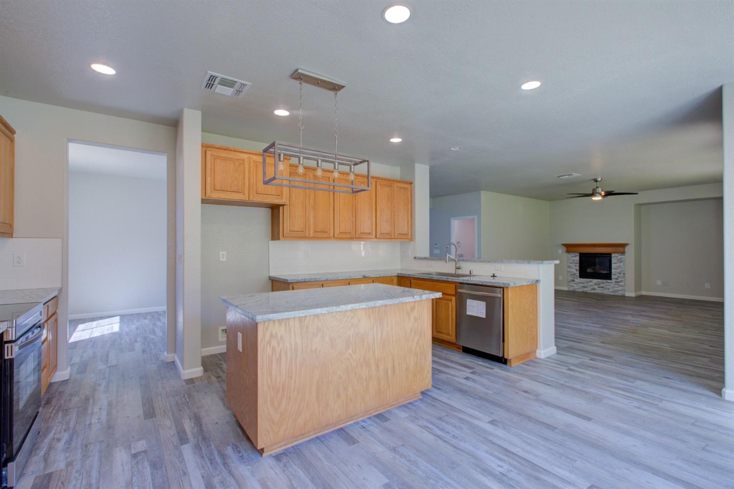 Detail Gallery Image 23 of 55 For 20676 Golf Canyon Ct, Patterson,  CA 95363 - 4 Beds | 2/1 Baths