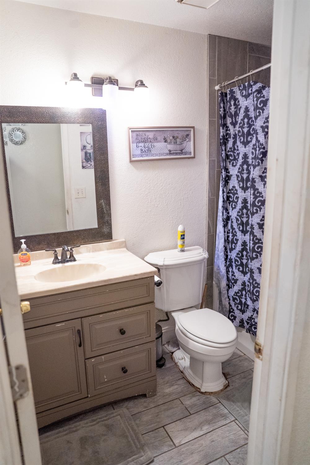 Detail Gallery Image 18 of 46 For 4370 Armadale Way, Sacramento,  CA 95823 - 3 Beds | 2 Baths