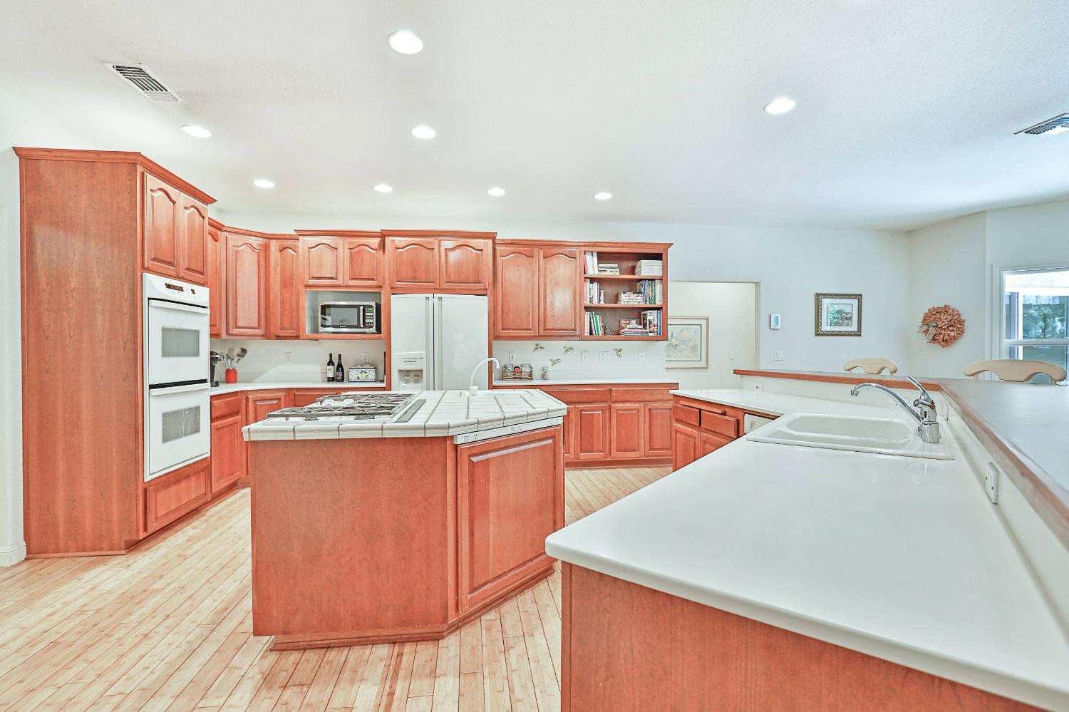 Detail Gallery Image 15 of 38 For 4351 Puerta Del Sol, Camino,  CA 95709 - 3 Beds | 2/1 Baths