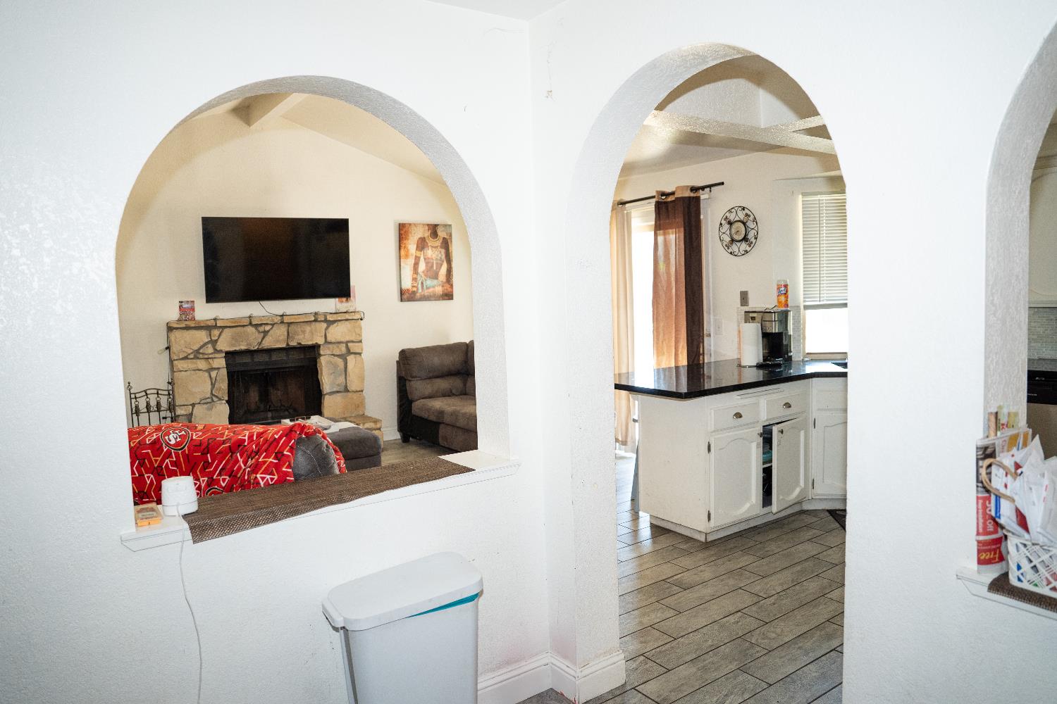 Detail Gallery Image 11 of 46 For 4370 Armadale Way, Sacramento,  CA 95823 - 3 Beds | 2 Baths