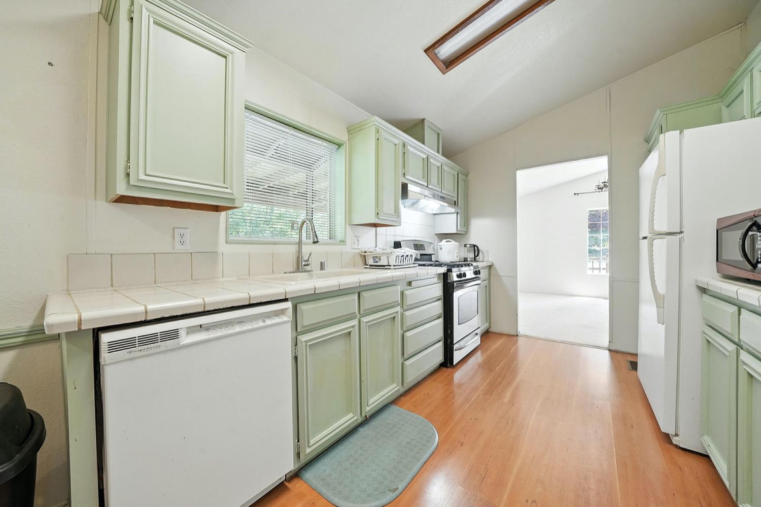 Detail Gallery Image 14 of 80 For 16000 Sutter Creek Rd, Sutter Creek,  CA 95685 - 3 Beds | 2 Baths
