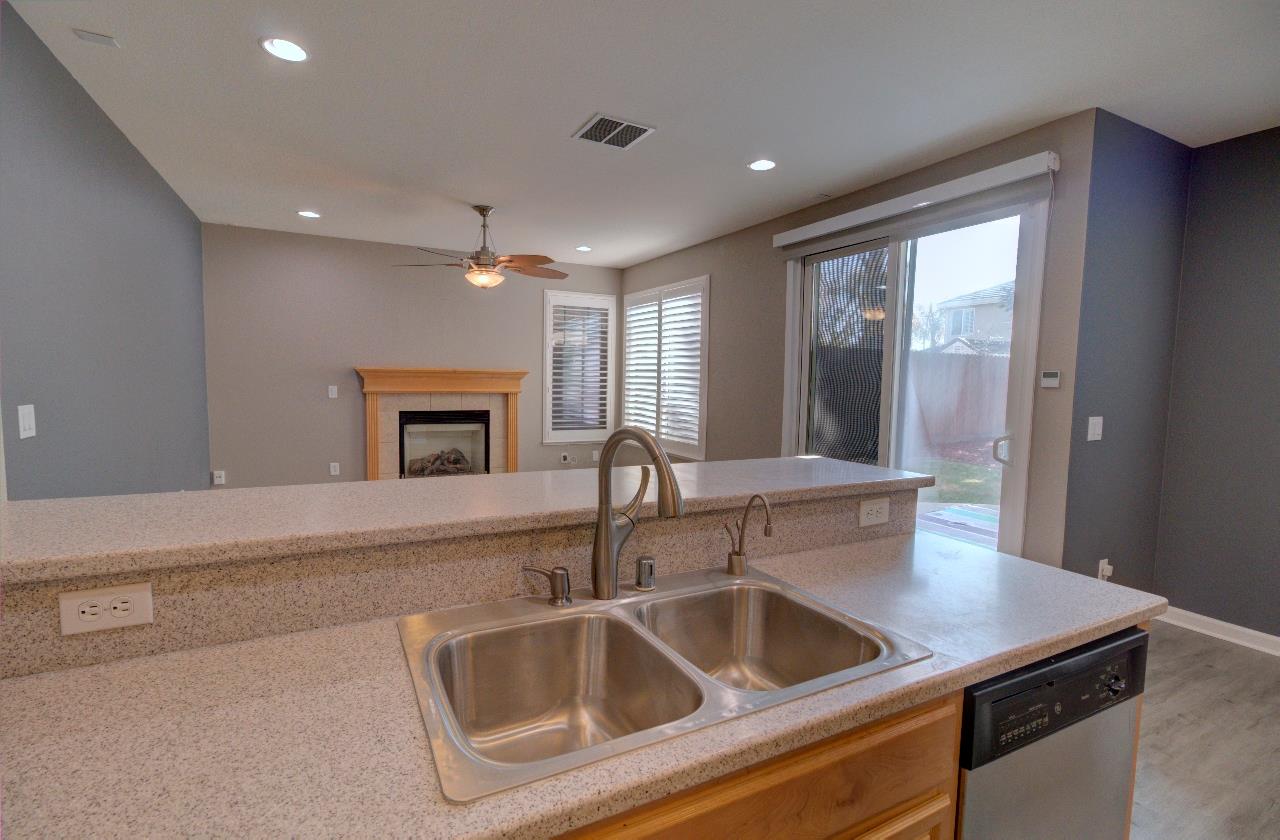 Detail Gallery Image 20 of 54 For 232 Kelley Mist Lane, Tracy,  CA 95377 - 4 Beds | 3 Baths