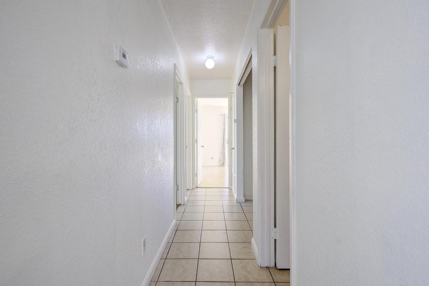 Detail Gallery Image 9 of 26 For 8916 Fox Creek Dr, Stockton,  CA 95210 - 3 Beds | 2 Baths