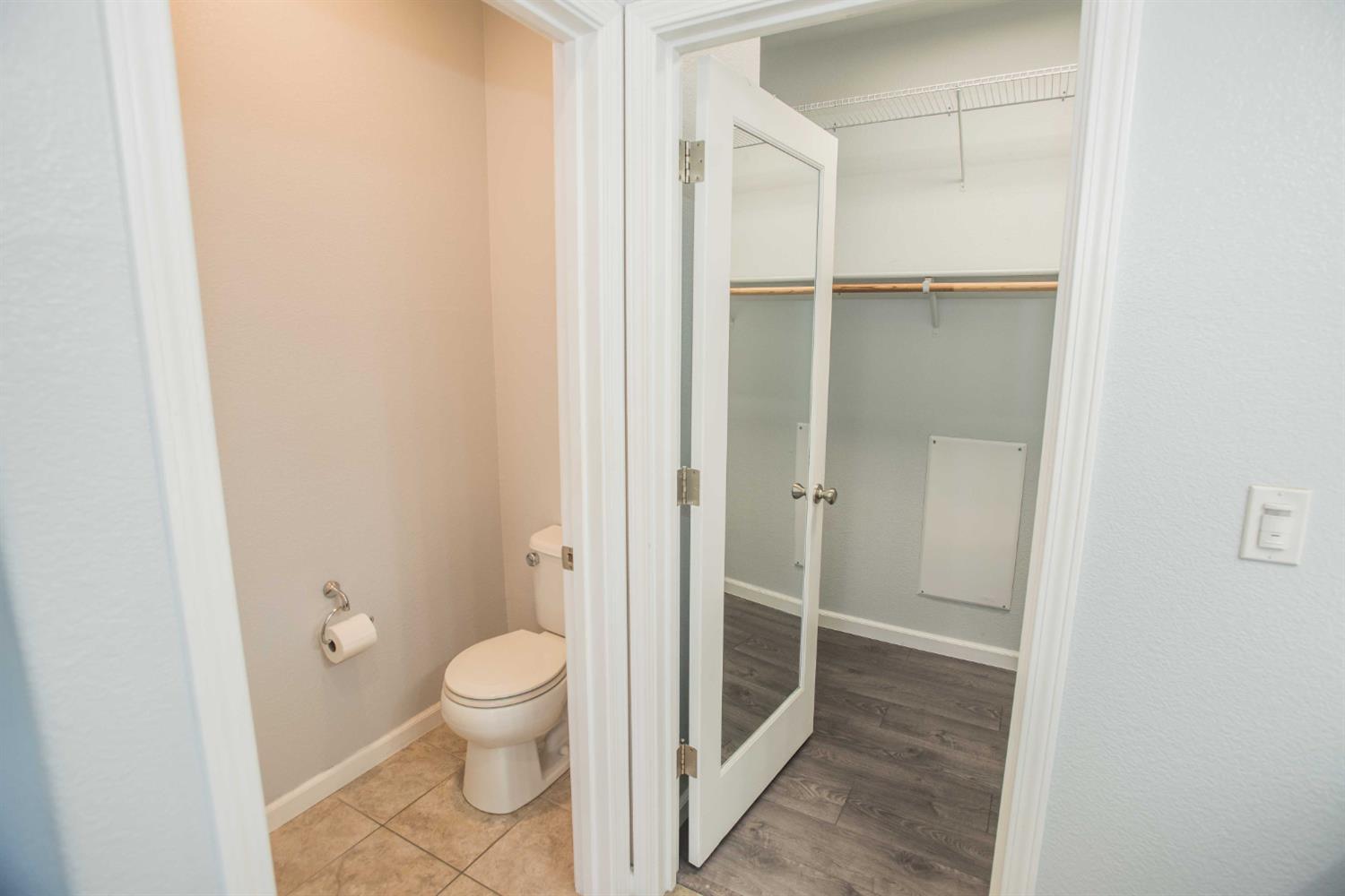 Detail Gallery Image 24 of 47 For 9916 Bluefin Way, Elk Grove,  CA 95757 - 4 Beds | 2 Baths