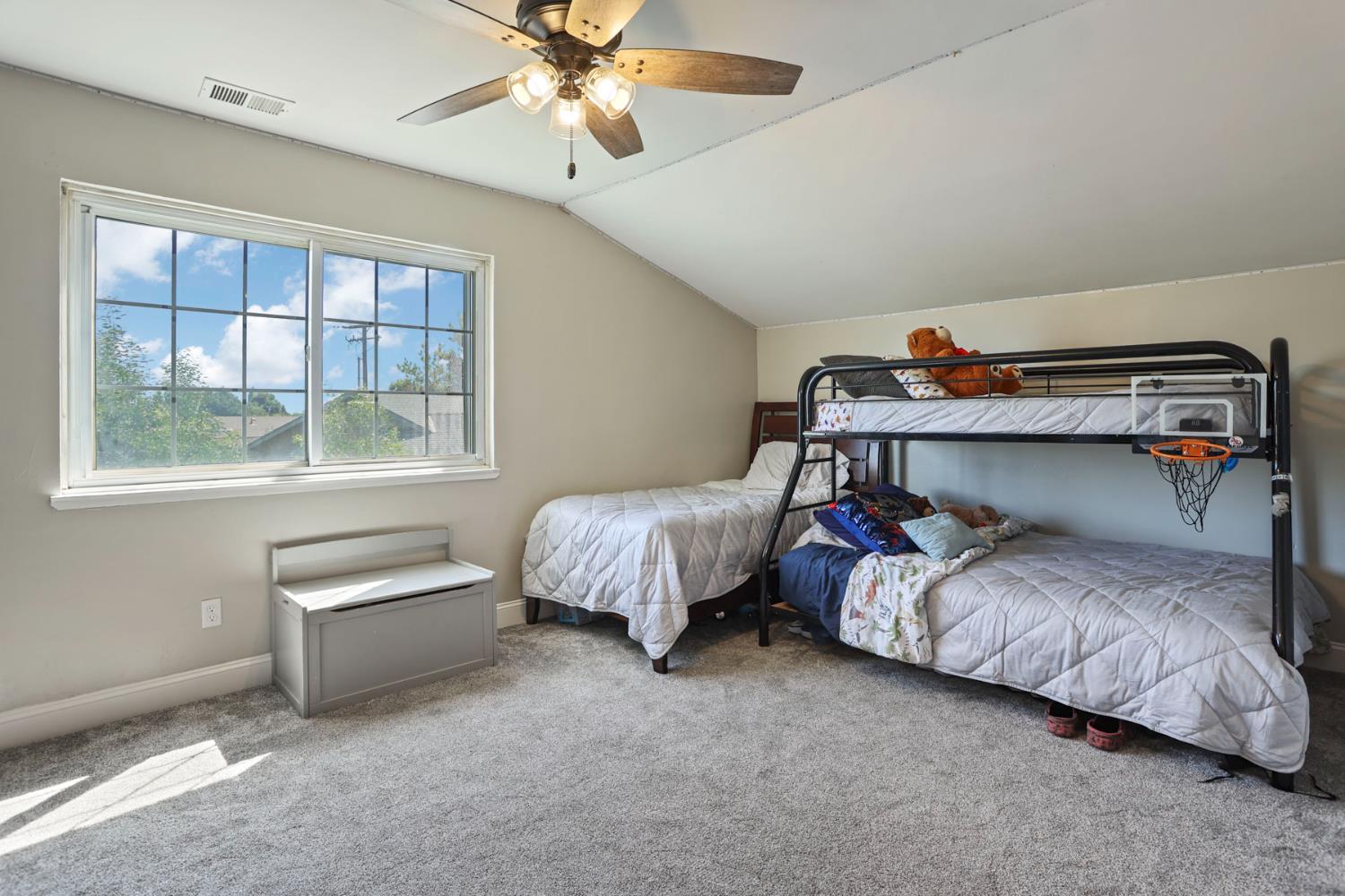 Detail Gallery Image 21 of 40 For 208 Palomar Dr, Lodi,  CA 95242 - 4 Beds | 3 Baths