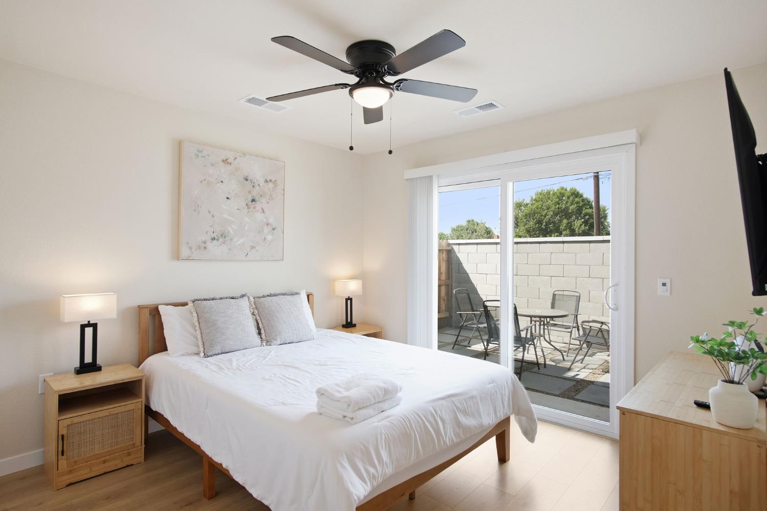 Detail Gallery Image 15 of 23 For 1222 Impression St, Turlock,  CA 95380 - 2 Beds | 2 Baths