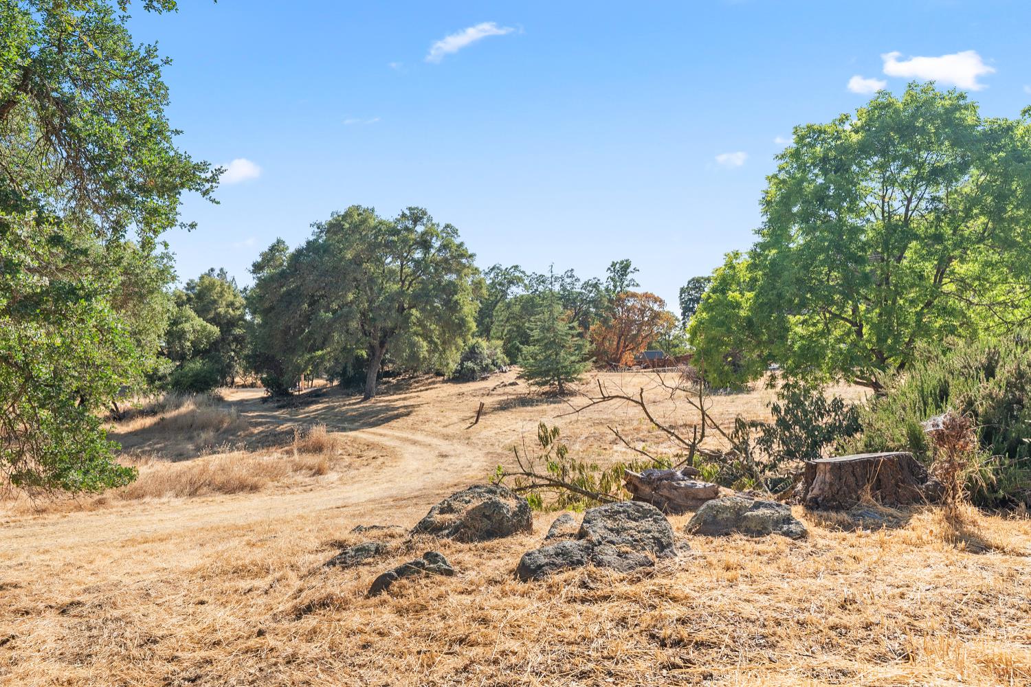 Detail Gallery Image 21 of 52 For 18350 Live Oak Ct, Plymouth,  CA 95669 - 3 Beds | 2/1 Baths