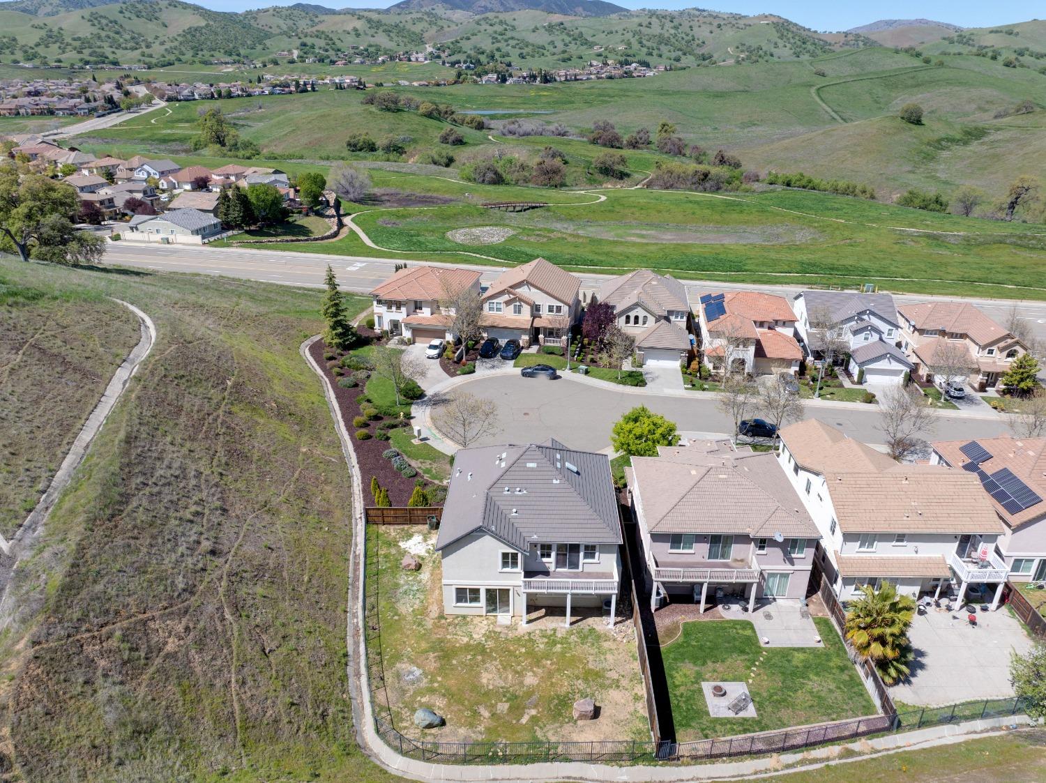 Detail Gallery Image 8 of 55 For 20676 Golf Canyon Ct, Patterson,  CA 95363 - 4 Beds | 2/1 Baths