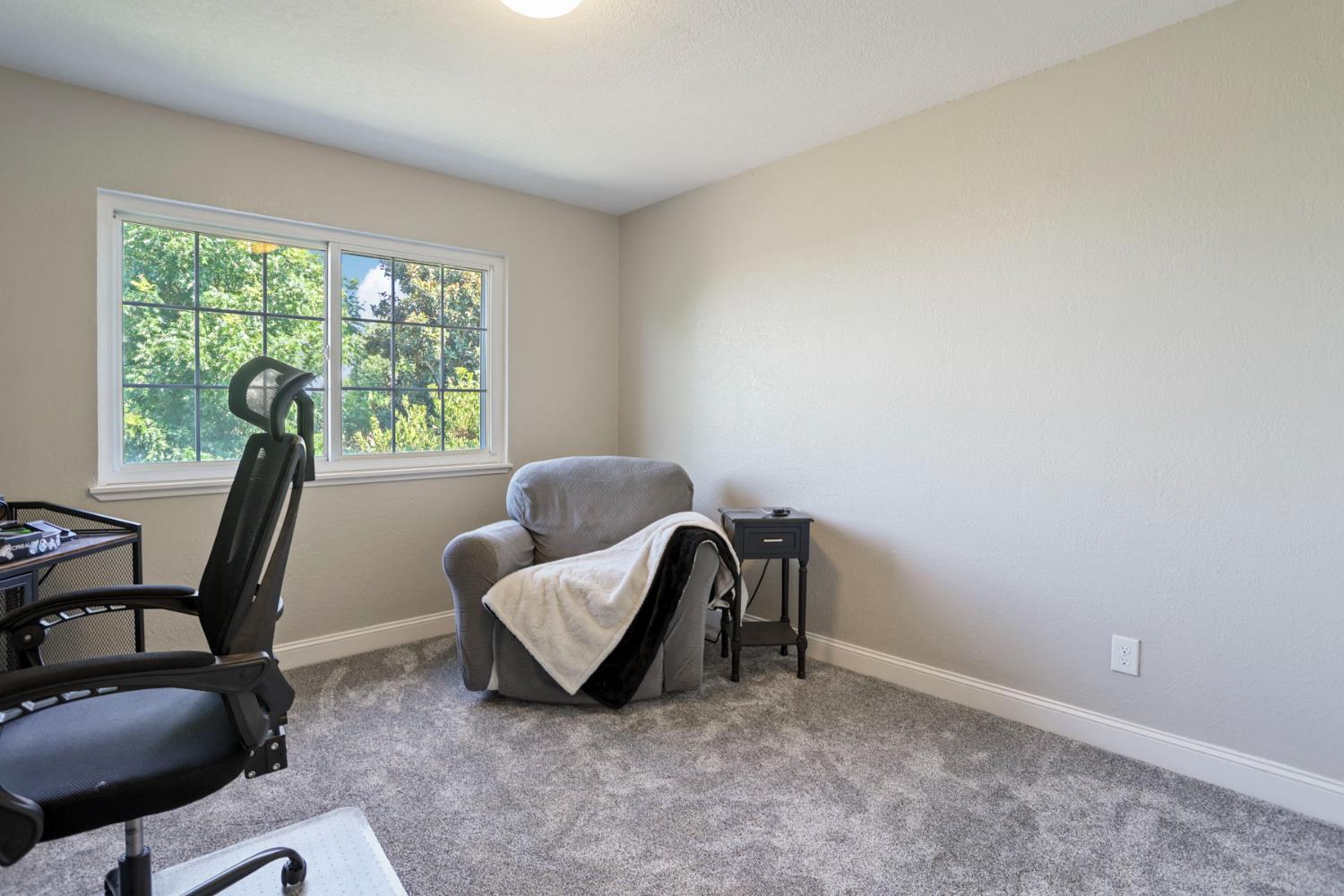 Detail Gallery Image 22 of 40 For 208 Palomar Dr, Lodi,  CA 95242 - 4 Beds | 3 Baths