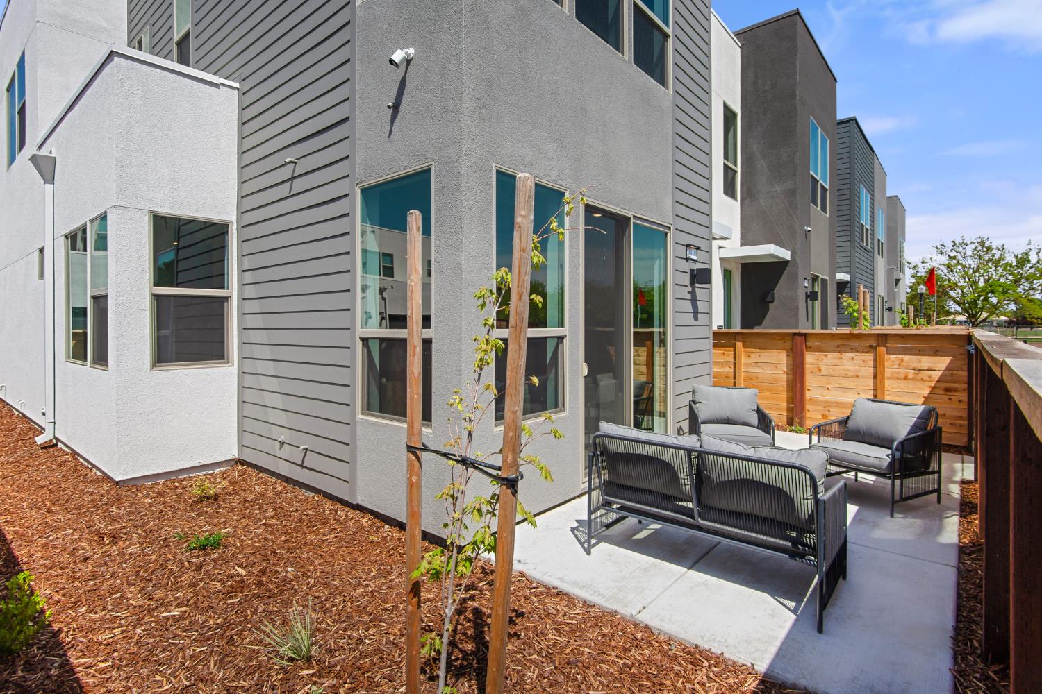 Detail Gallery Image 31 of 34 For 2037 Odin Walk, Sacramento,  CA 95835 - 3 Beds | 2/1 Baths