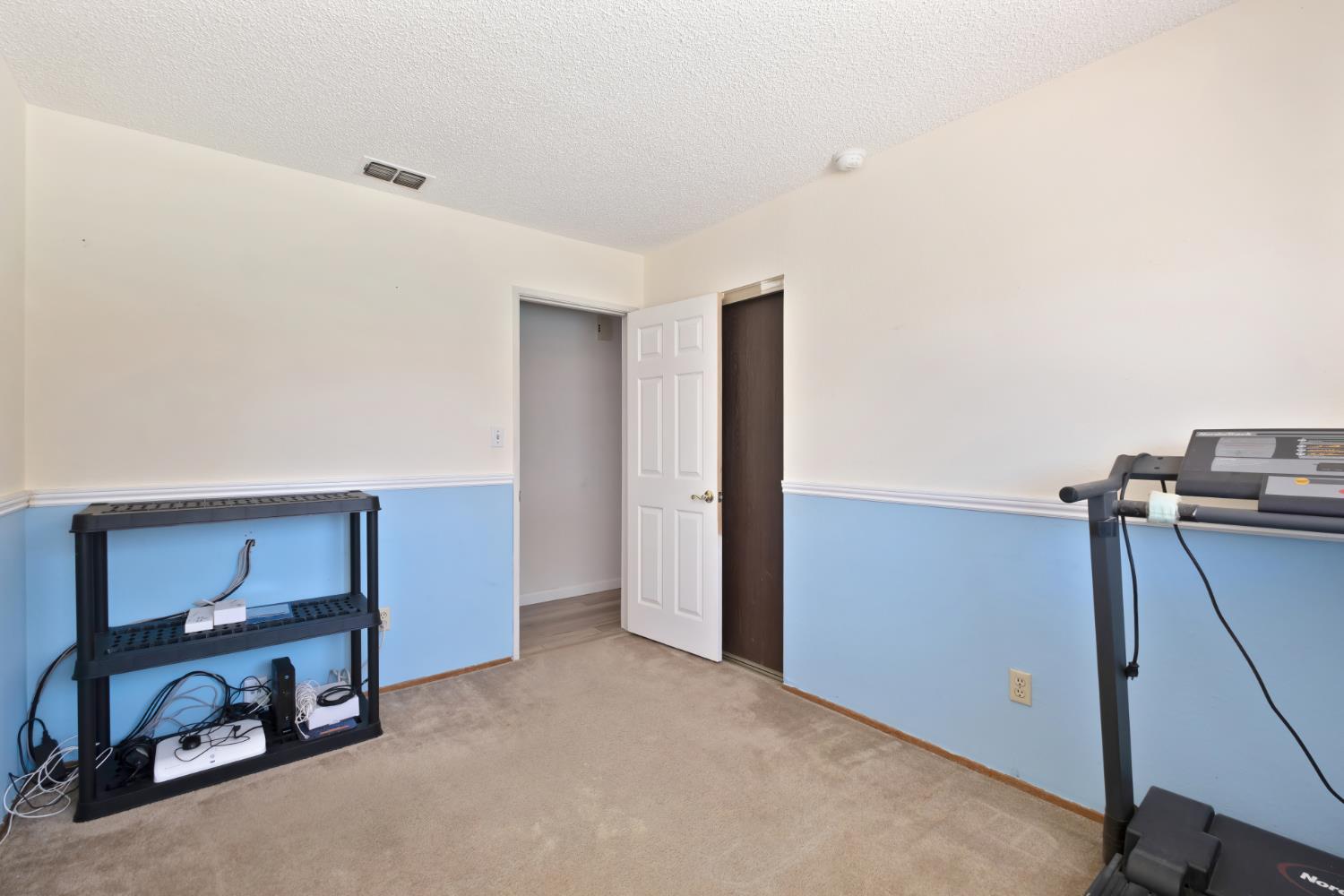 Detail Gallery Image 26 of 36 For 4209 Jump Ct, Sacramento,  CA 95826 - 5 Beds | 3 Baths