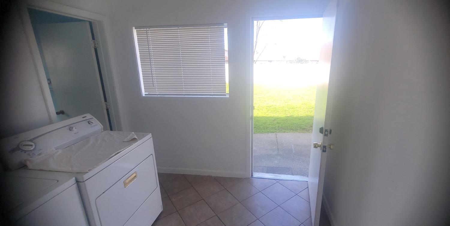 Detail Gallery Image 17 of 30 For 1010 W 4th St, Antioch,  CA 94509 - 3 Beds | 1 Baths