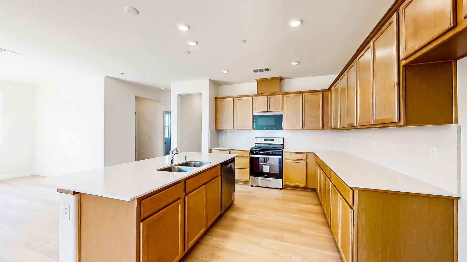 Detail Gallery Image 23 of 55 For 6312 Sun Haven St, Hughson,  CA 95326 - 3 Beds | 2 Baths