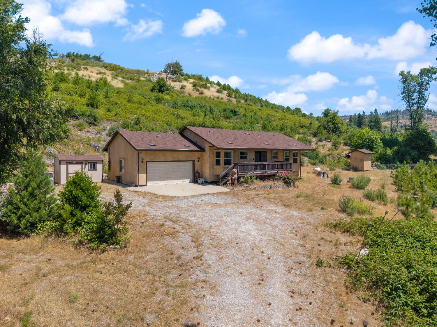 Detail Gallery Image 2 of 37 For 8009 Spring Valley Rd, Pollock Pines,  CA 95726 - 3 Beds | 2 Baths
