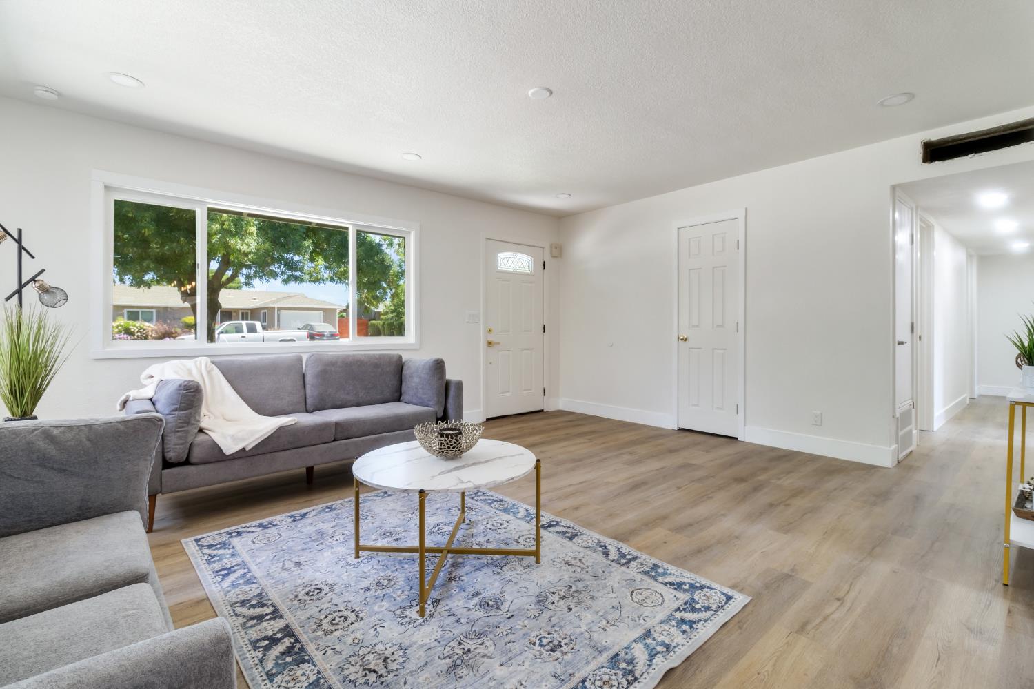 Detail Gallery Image 7 of 26 For 1335 Eucalyptus Ave, Newman,  CA 95360 - 4 Beds | 2 Baths