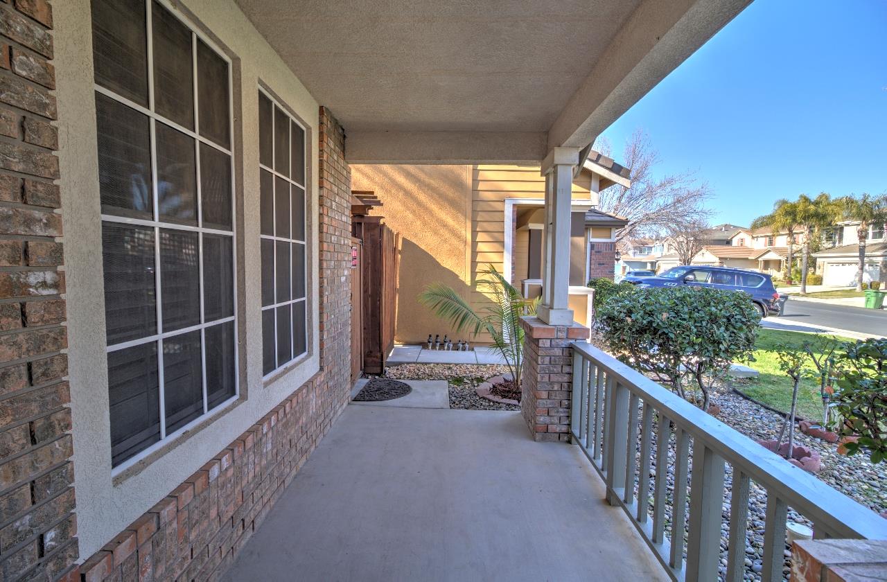 Detail Gallery Image 7 of 54 For 232 Kelley Mist Lane, Tracy,  CA 95377 - 4 Beds | 3 Baths