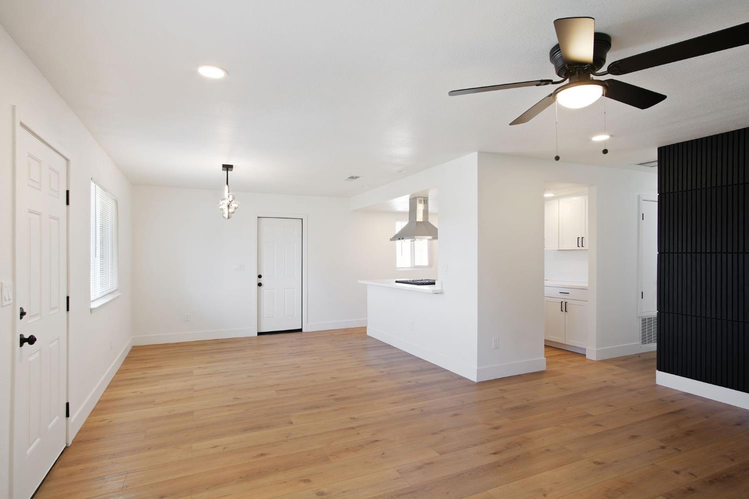 Detail Gallery Image 7 of 28 For 1757 Hickory Ave, Livingston,  CA 95334 - 4 Beds | 2 Baths