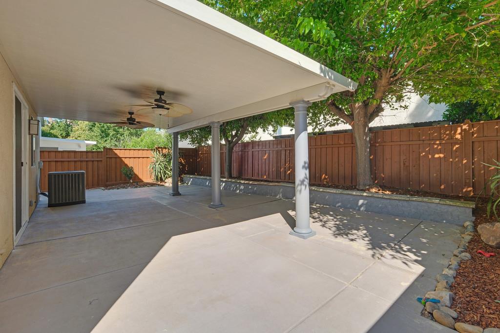 Detail Gallery Image 43 of 47 For 5512 Deepdale Way, Elk Grove,  CA 95758 - 4 Beds | 2/1 Baths