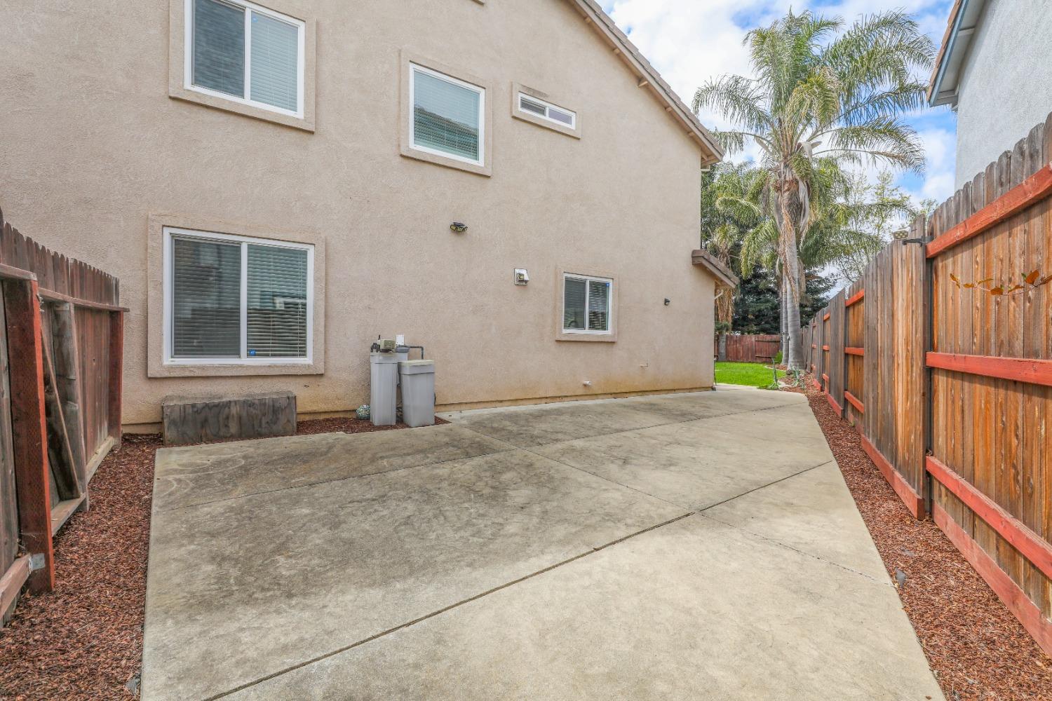 Detail Gallery Image 32 of 44 For 3355 Calla Lily Way, Sacramento,  CA 95833 - 5 Beds | 2/1 Baths
