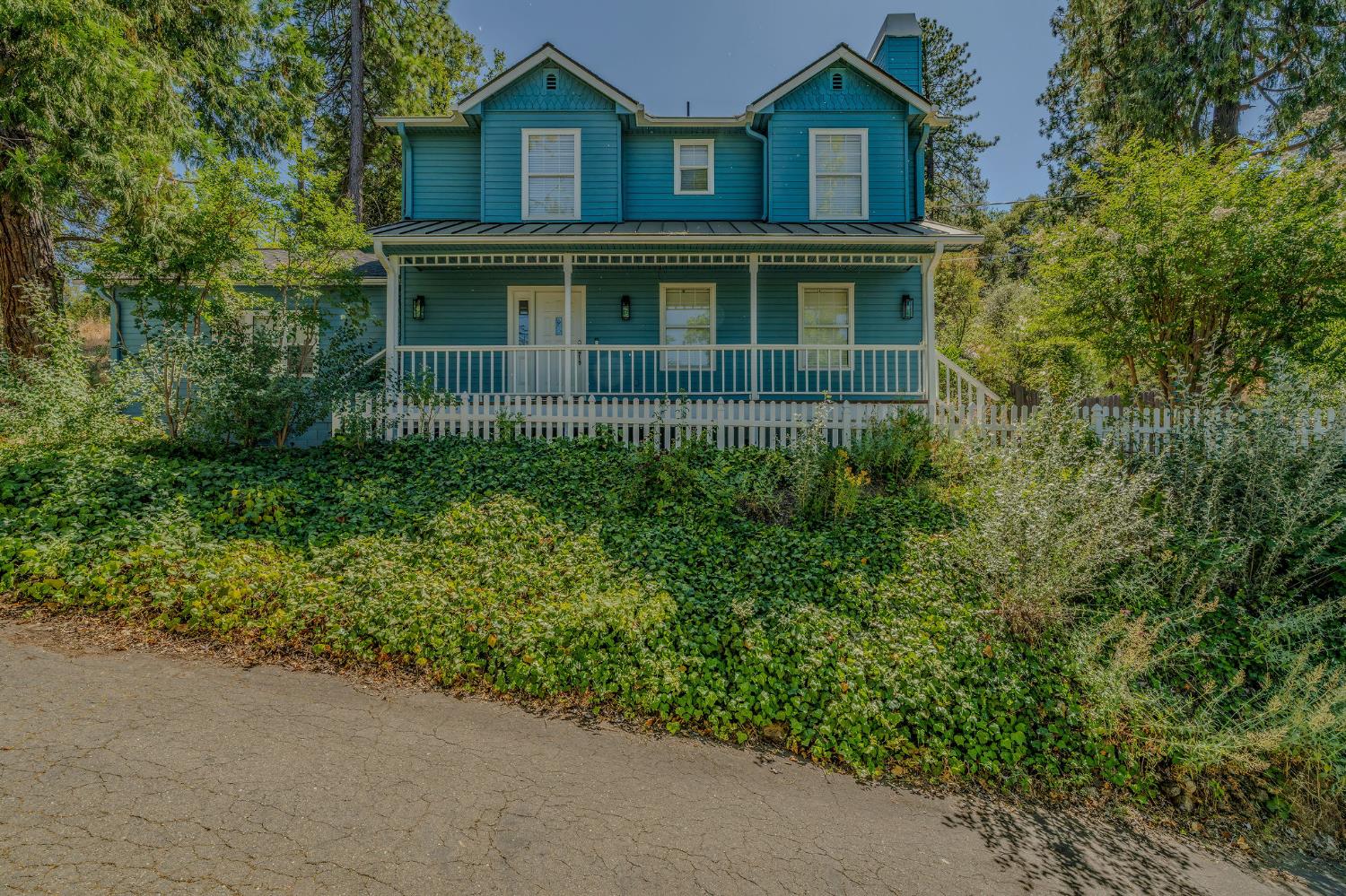 Detail Gallery Image 1 of 54 For 8201 Highway 49, Mokelumne Hill,  CA 95245 - 3 Beds | 2/1 Baths