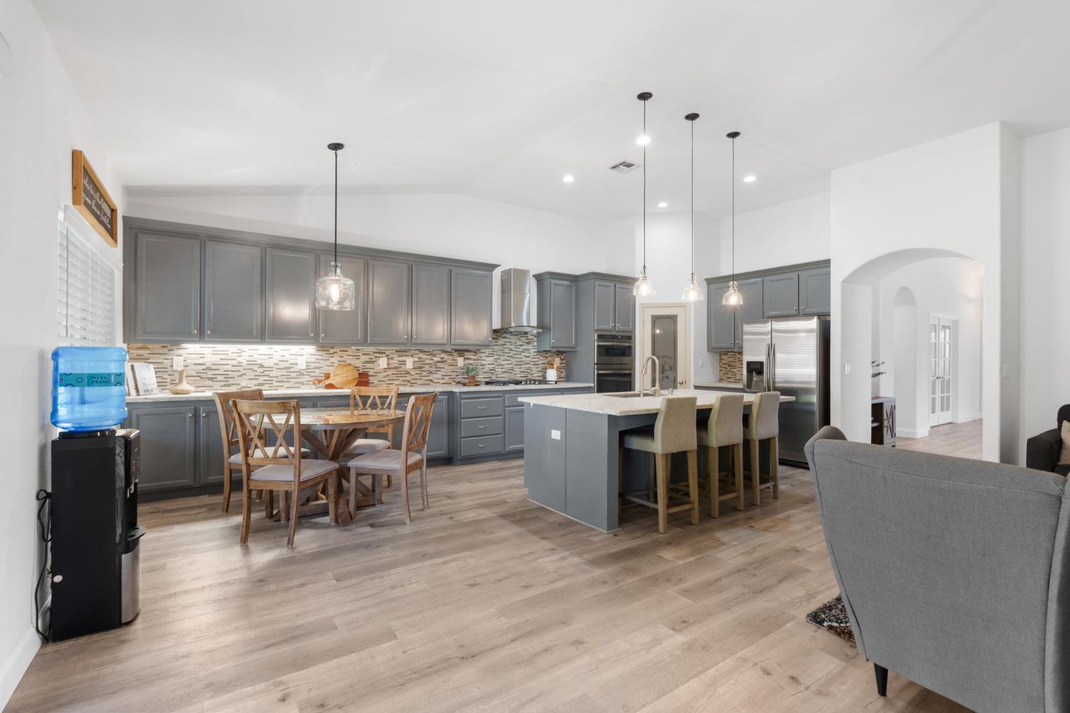 Detail Gallery Image 11 of 26 For 3900 Ginko Way, Sacramento,  CA 95834 - 3 Beds | 2 Baths