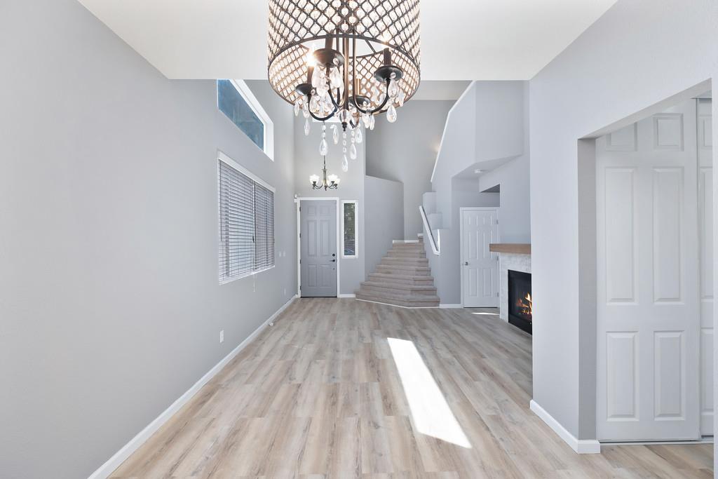 Detail Gallery Image 17 of 47 For 5512 Deepdale Way, Elk Grove,  CA 95758 - 4 Beds | 2/1 Baths