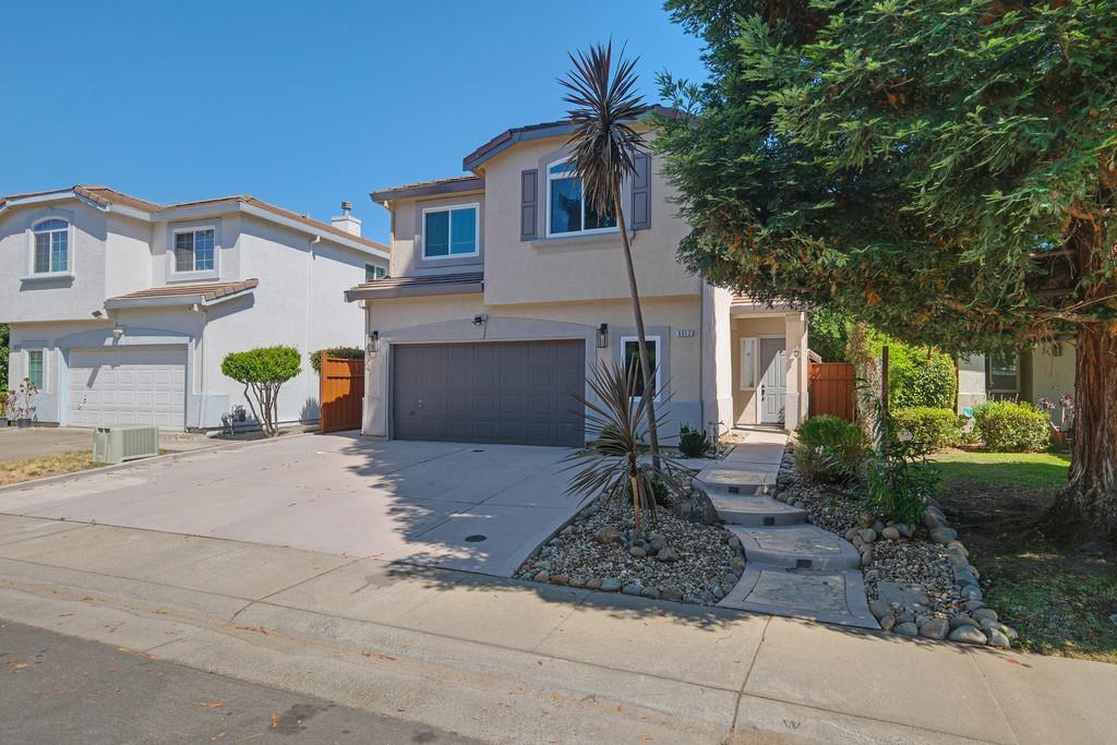 Detail Gallery Image 10 of 47 For 5512 Deepdale Way, Elk Grove,  CA 95758 - 4 Beds | 2/1 Baths