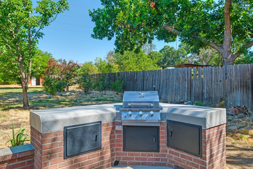 Detail Gallery Image 28 of 34 For 8105 Highwood Way, Orangevale,  CA 95662 - 3 Beds | 2 Baths