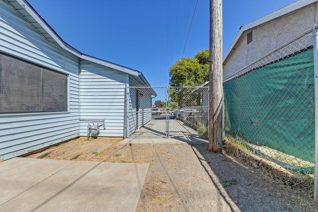 Detail Gallery Image 19 of 27 For 6404 Longdale Dr, North Highlands,  CA 95660 - 3 Beds | 1 Baths