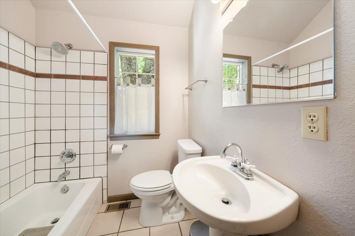 Detail Gallery Image 26 of 65 For 4036 Valley Vista Dr, Camino,  CA 95709 - 4 Beds | 2/1 Baths