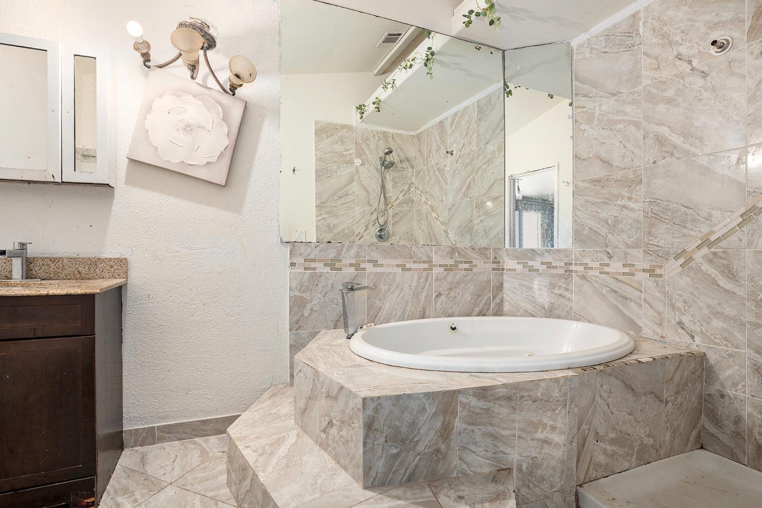 Detail Gallery Image 12 of 15 For 3611 Pine St, Castro Valley,  CA 94546 - 2 Beds | 2 Baths