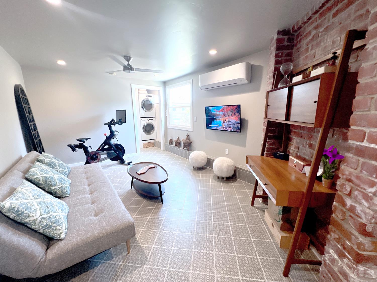 Detail Gallery Image 33 of 35 For 130 Margarido Dr, Walnut Creek,  CA 94596 - – Beds | – Baths