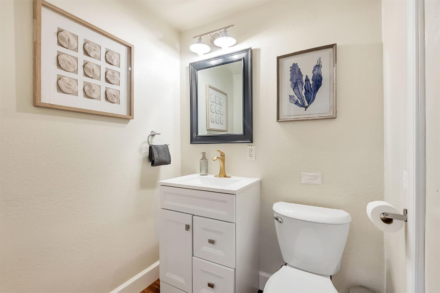 Detail Gallery Image 29 of 39 For 964 61st St, Oakland,  CA 94608 - 3 Beds | 2/1 Baths