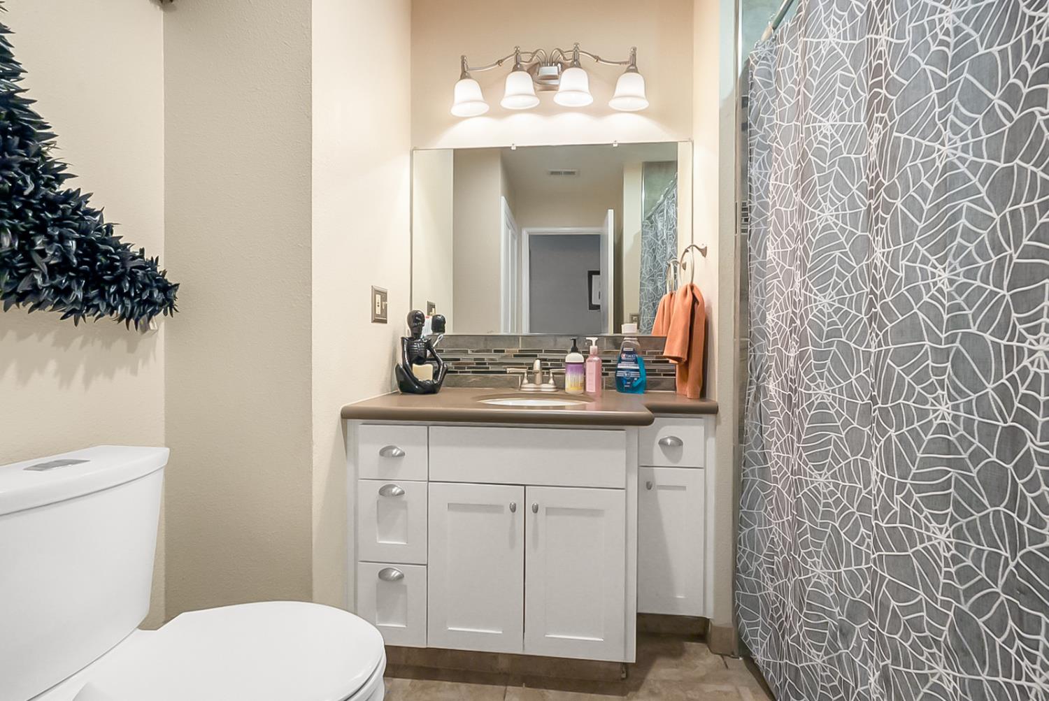 Detail Gallery Image 13 of 14 For 2409 Henry Ave, Ceres,  CA 95307 - 3 Beds | 2 Baths