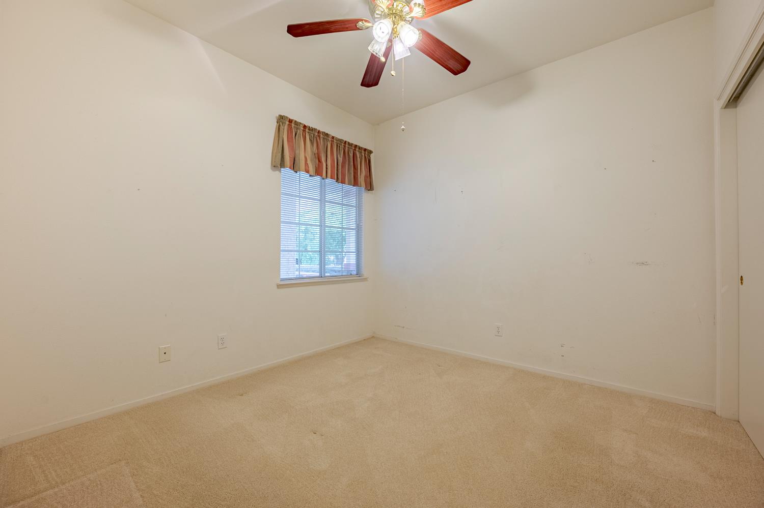 Detail Gallery Image 29 of 53 For 1079 Rosehill Dr, Chowchilla,  CA 93610 - 4 Beds | 2 Baths