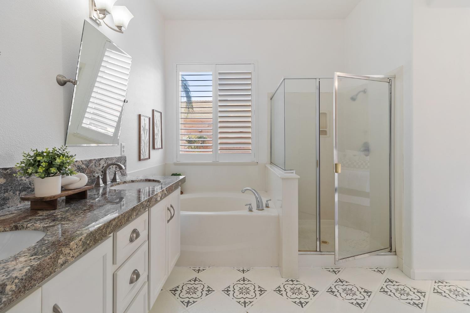 Detail Gallery Image 17 of 32 For 1400 Villette Ct, Modesto,  CA 95356 - 4 Beds | 3 Baths