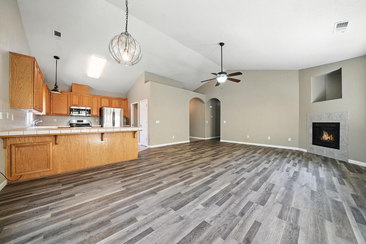 Detail Gallery Image 12 of 46 For 1021 Mockingbird Ln, Valley Springs,  CA 95252 - 3 Beds | 2 Baths