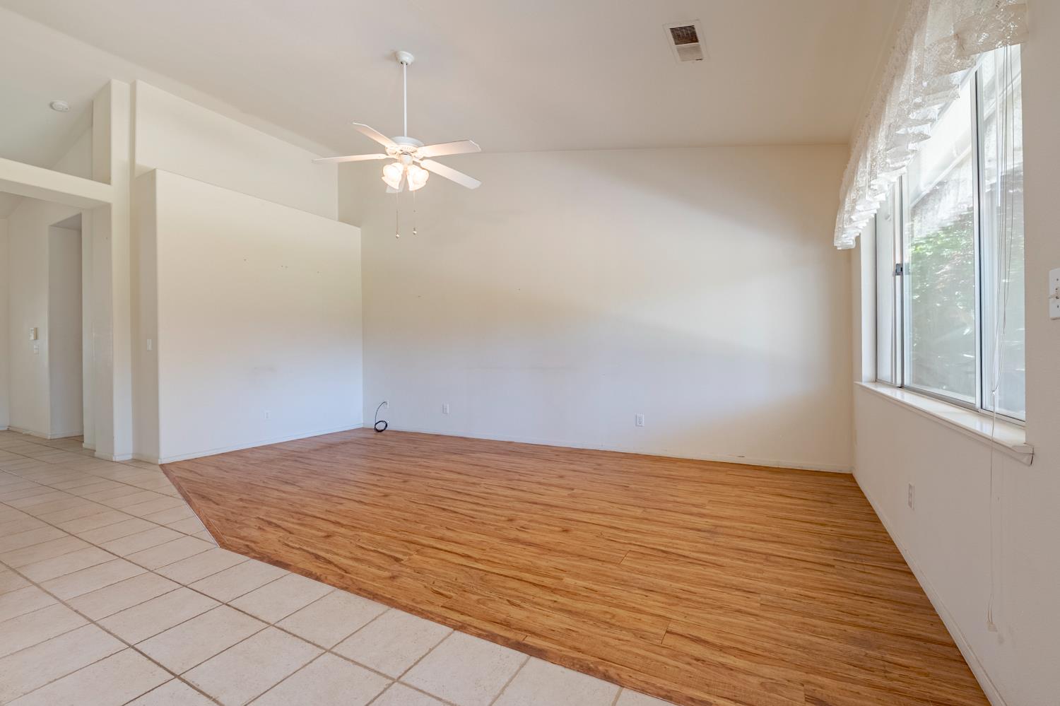 Detail Gallery Image 26 of 53 For 1079 Rosehill Dr, Chowchilla,  CA 93610 - 4 Beds | 2 Baths
